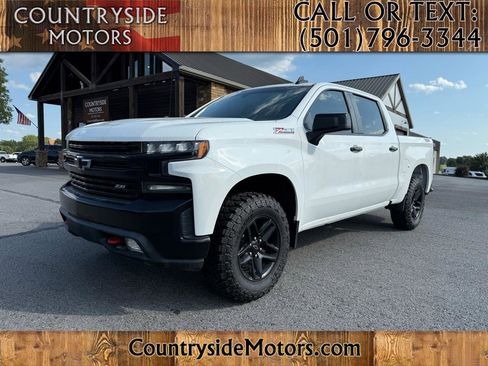 Used 2020 Chevrolet Silverado 1500 LT Trail Boss w/ Convenience Package AWD/4WD image 1