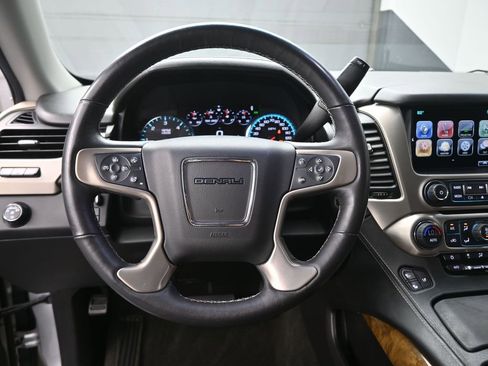 Used 2017 GMC Yukon Denali w/ Open Road Package image 7