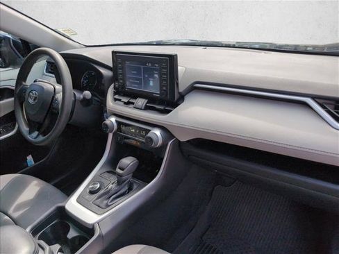 Used 2021 Toyota RAV4 XLE AWD/4WD image 27