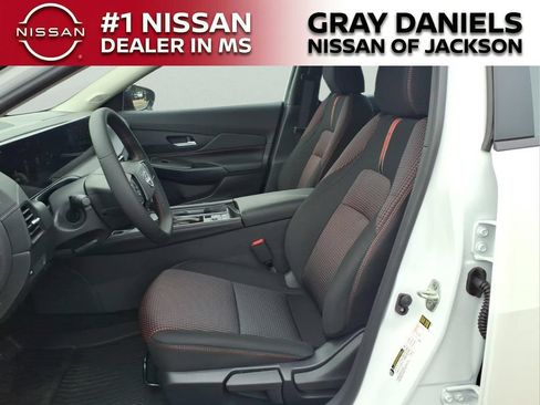 New 2026 Nissan Sentra SR w/ Floor Mat Package FWD image 23