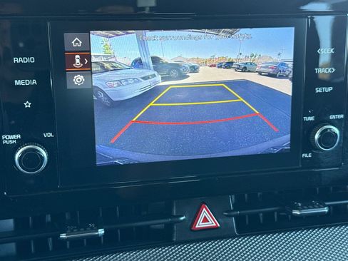 Used 2023 Kia Sportage LX image 18