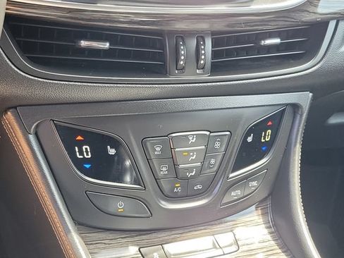 Used 2018 Buick Envision Essence FWD image 13