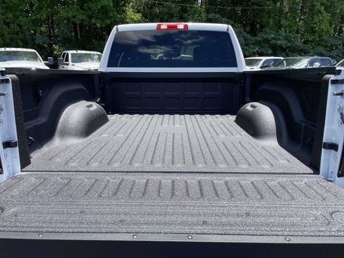 New 2026 RAM 2500 Tradesman w/ Chrome Appearance Group AWD/4WD image 38