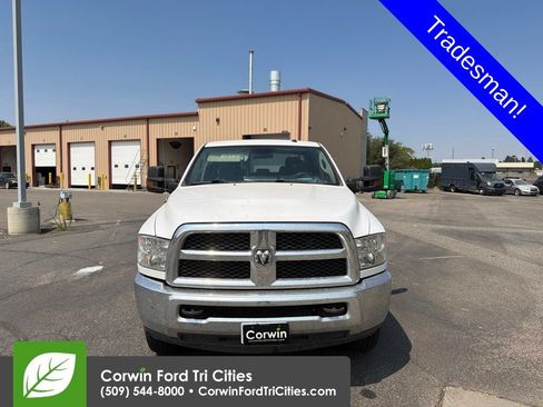 Used 2017 RAM 2500 Tradesman w/ Chrome Appearance Group AWD/4WD image 3