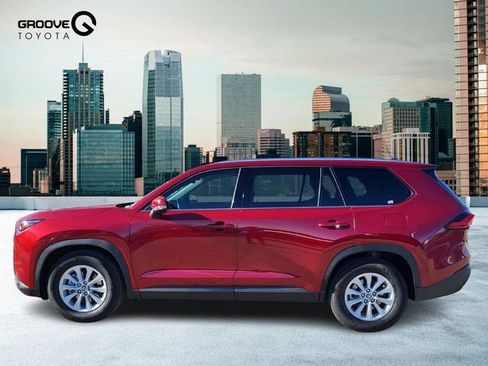 Used 2024 Toyota Grand Highlander XLE image 2