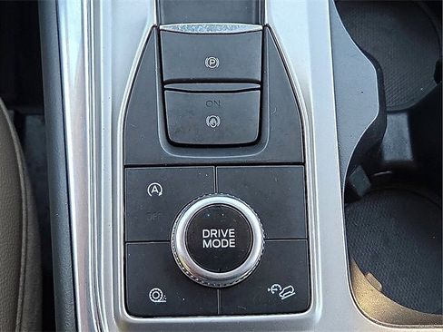 Used 2020 Ford Explorer XLT w/ Equipment Group 202A image 21