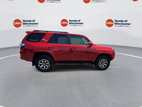 Used 2019 Toyota 4Runner TRD Off-Road AWD/4WD image 12