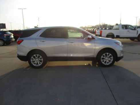 Used 2019 Chevrolet Equinox LT image 6