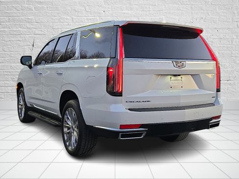 Used 2023 Cadillac Escalade Premium Luxury image 4