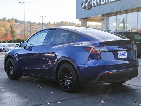 Used 2020 Tesla Model Y Long Range image 7