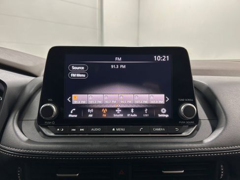 Used 2022 Nissan Rogue S AWD/4WD image 5