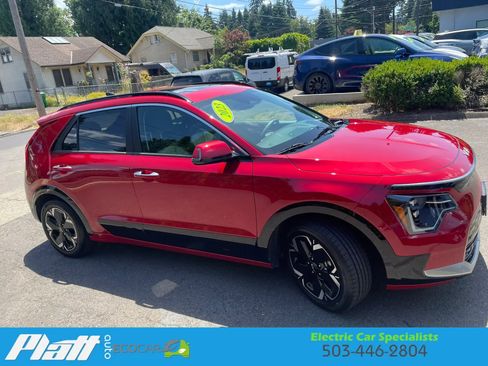 Used 2023 Kia Niro Wave w/ Wave Preserve Package FWD image 14