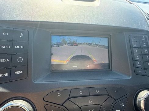 Used 2017 Ford Edge SE FWD image 15