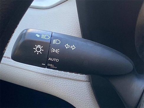 Used 2022 Toyota RAV4 XLE image 21