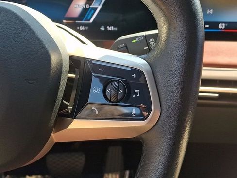 Used 2023 BMW iX xDrive50 w/ Sport Package image 27