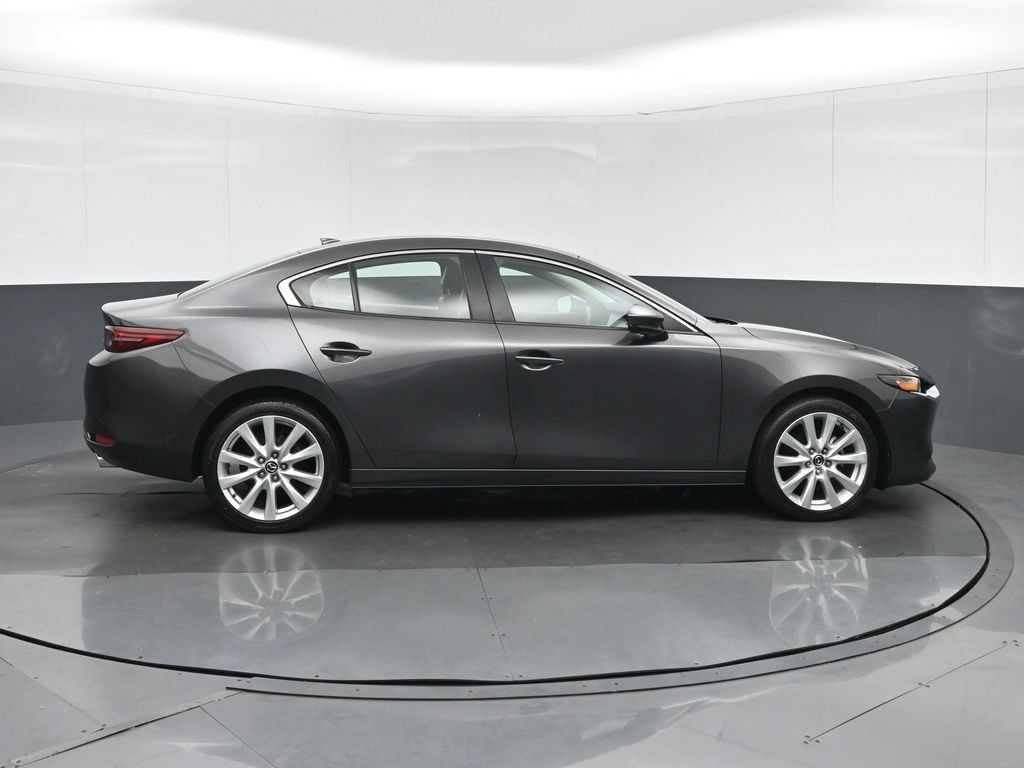 Used 2019 MAZDA MAZDA3 Sedan w/ Preferred Package FWD image 8