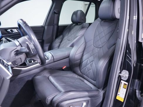 Used 2024 BMW X5 sDrive40i w/ M Sport Package RWD image 7