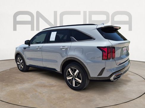 Used 2023 Kia Sorento EX w/ Panoramic Sunroof Package FWD image 8