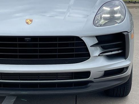 Used 2021 Porsche Macan Base image 7