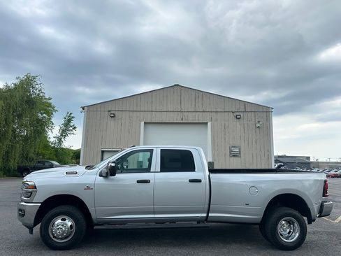 Used 2026 RAM 3500 Tradesman AWD/4WD image 8