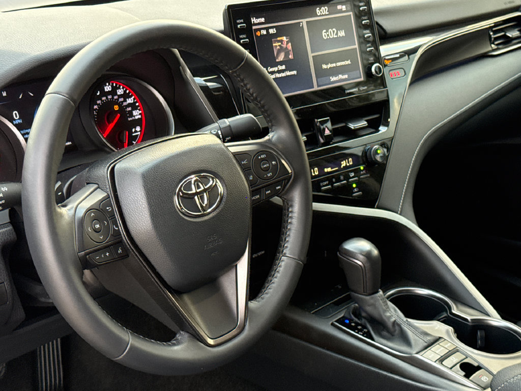 Used 2022 Toyota Camry XSE FWD image 16
