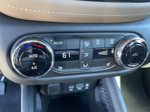 Used 2021 Chevrolet TrailBlazer ACTIV w/ Convenience Package image 18