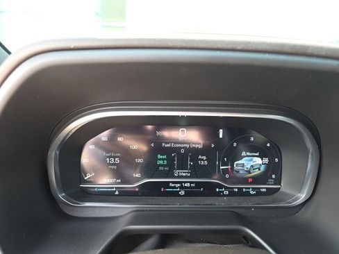 Used 2023 GMC Yukon SLT AWD/4WD image 7