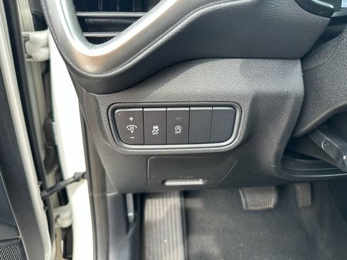 Used 2023 Kia Soul LX w/ LX Technology Package image 21