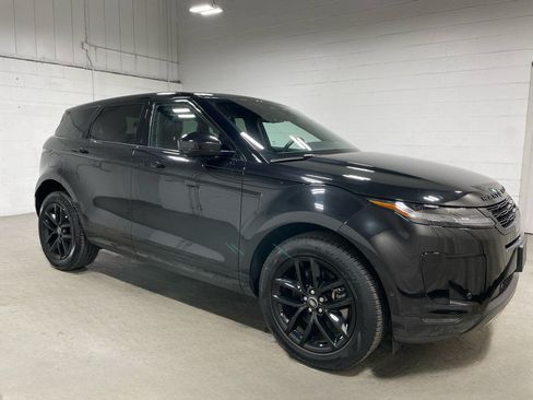 Used 2024 Land Rover Range Rover Evoque S AWD/4WD image 3