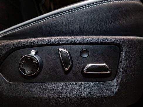 Used 2023 GMC Sierra 1500 AT4X image 31