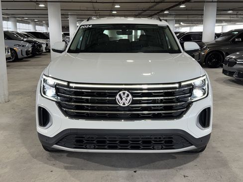 Used 2024 Volkswagen Atlas SE FWD image 3