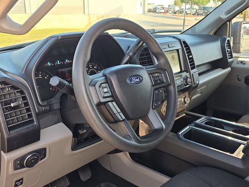 Used 2019 Ford F150 4x4 SuperCrew image 13