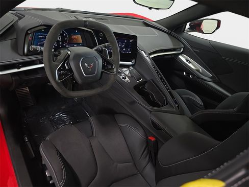 Used 2023 Chevrolet Corvette Stingray Convertible w/ Z51 Performance Package image 10