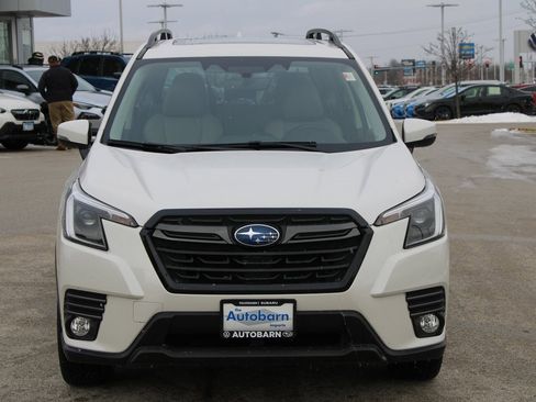 Used 2023 Subaru Forester Limited image 2