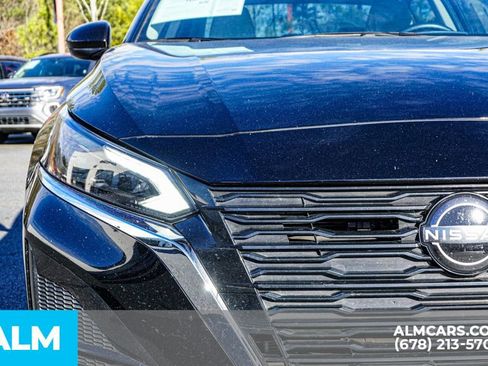 Used 2024 Nissan Altima 2.5 SV FWD image 12