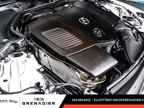 Used 2025 Mercedes-Benz C 300 4MATIC Sedan image 12