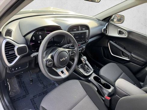 Used 2024 Kia Soul LX w/ Option Group 015 FWD image 11