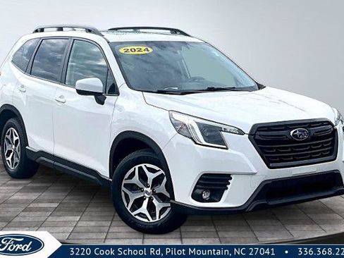 Used 2024 Subaru Forester Premium AWD/4WD image 1