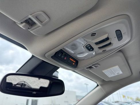 Used 2022 Buick Encore GX Essence w/ Advanced Technology Package FWD image 18