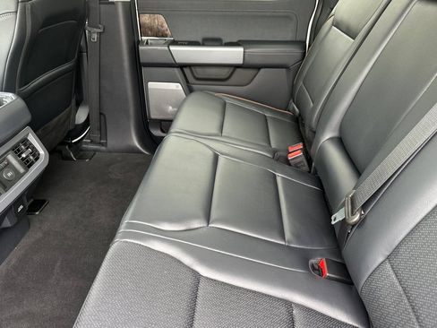 New 2026 Ford F250 Lariat w/ Black Appearance Package AWD/4WD image 12