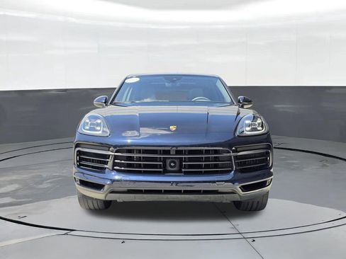 Certified 2023 Porsche Cayenne Platinum Edition image 10