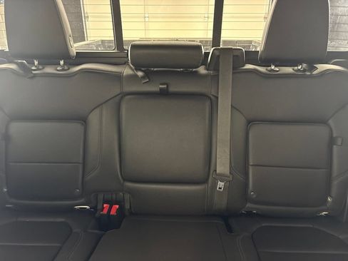 Used 2021 GMC Sierra 1500 SLT AWD/4WD image 40