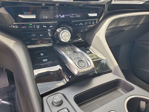 Used 2025 Acura MDX FWD image 32