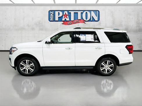 Used 2024 Ford Expedition Limited image 4