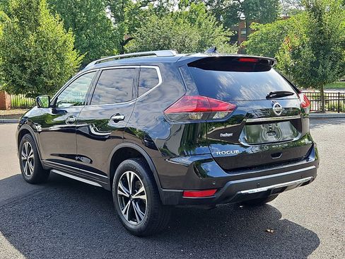 Certified 2019 Nissan Rogue SV w/ Premium Package AWD/4WD image 4