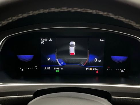 Used 2023 Volkswagen Tiguan SE image 23