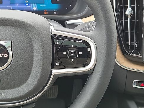 New 2026 Volvo XC60 T8 Plus w/ Protection Package Premier AWD/4WD image 20