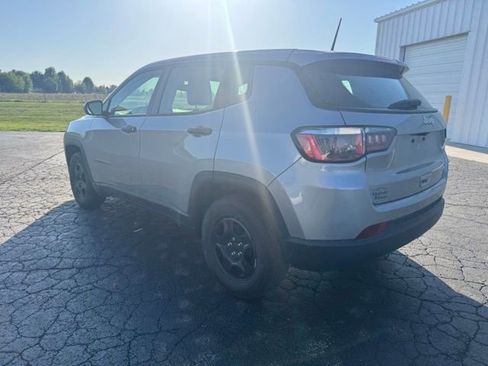 Used 2017 Jeep Compass Sport FWD image 4