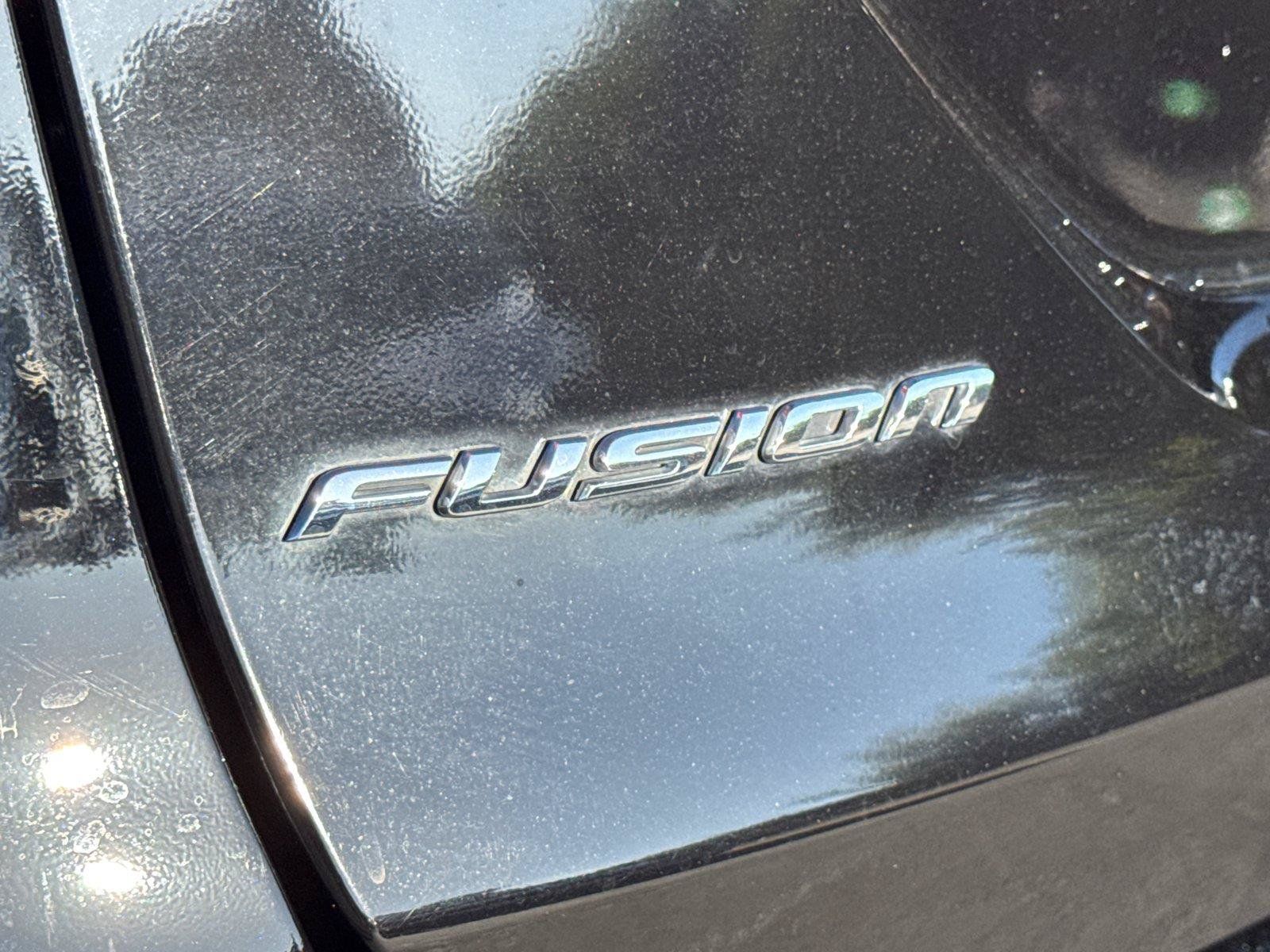 Used 2016 Ford Fusion SE FWD image 11