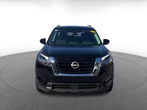 Used 2025 Nissan Pathfinder SV AWD/4WD image 3